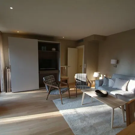 Beautifully Furnished Luxury In Barri Vell, Apartment *