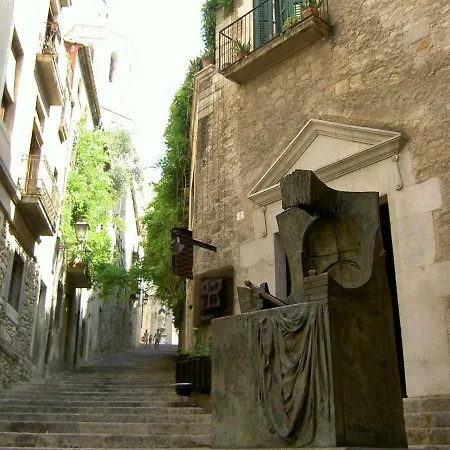 Apartment Beautifully Furnished Luxury In Barri Vell, Girona