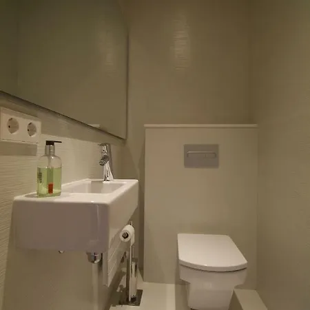 Beautifully Furnished Luxury In Barri Vell, Apartment *